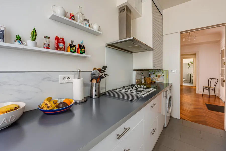 Separate fitted kitchen in the apartment for sale in central Biarritz